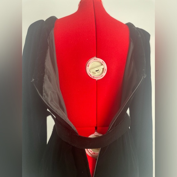 Vintage Joan Leslie By Kasper Black Velvet Long Sleeve Formal Cocktail Dress - Picture 8 of 10